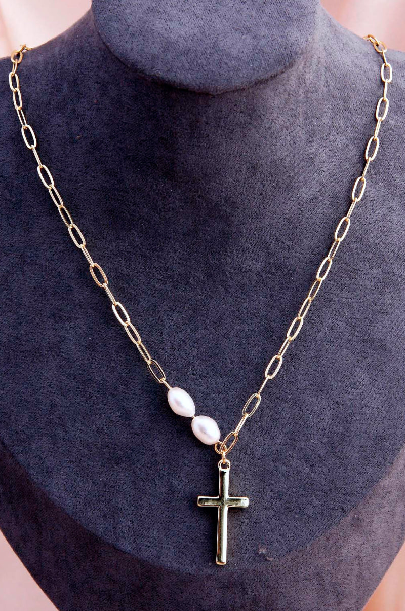 Cross Pendant Necklace with Pearls